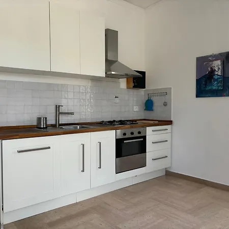 Apartment Est Est Est Trani